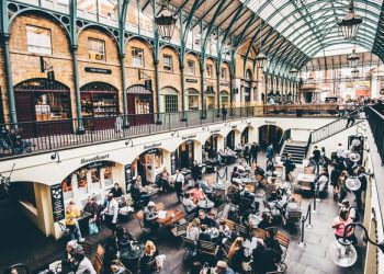 Lockdowns put further pressure on UK retail sales