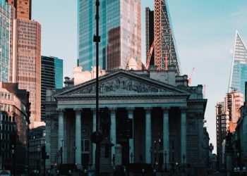 Hawkish vibes from BoE’s Saunders affect UK markets