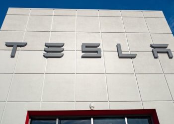 Tesla Technical Analysis – Triangle pattern to dictate the next big move