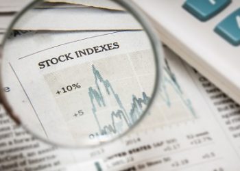 As earnings season reports and US yields rise, US indices drop