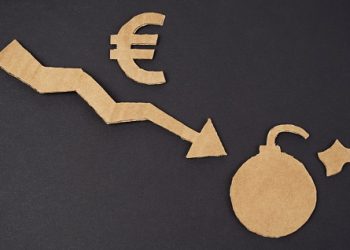 Euro collapses to a 5-year low