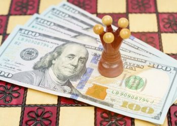 US dollar strength continues ahead of inflation data