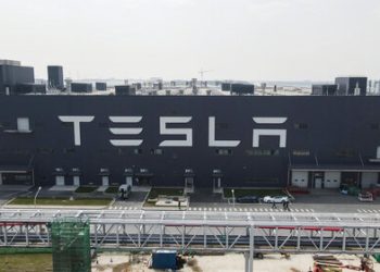 Morning Brief – Tesla News Hits