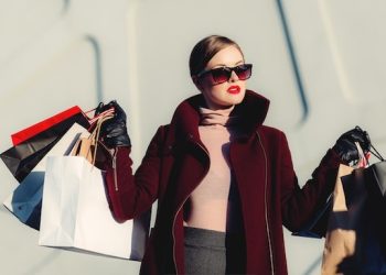 Midday brief – US Retail Sales awaited