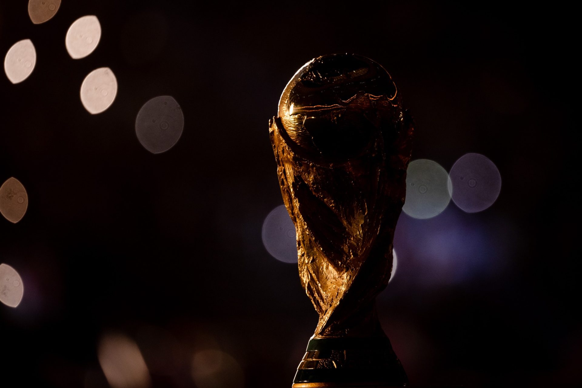 LUSAIL CITY, QATAR - DECEMBER 18: The FIFA World Cup trophy is seen prior to the FIFA World Cup Qatar 2022 Final match between Argentina and France at Lusail Stadium on December 18, 2022 in Lusail City, Qatar. (Photo by Marvin Ibo Guengoer - GES Sportfoto/Getty Images)