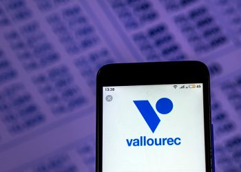 KIEV, UKRAINE - 2018/12/07: In this photo illustration, the Vallourec Manufacturing company logo seen displayed on a smartphone. (Photo Illustration by Igor Golovniov/SOPA Images/LightRocket via Getty Images)