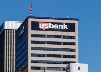 Cincinnati - Circa February 2019: U.S. Bank and Loan Tower. US Bank is ranked the 5th largest bank in the United States II