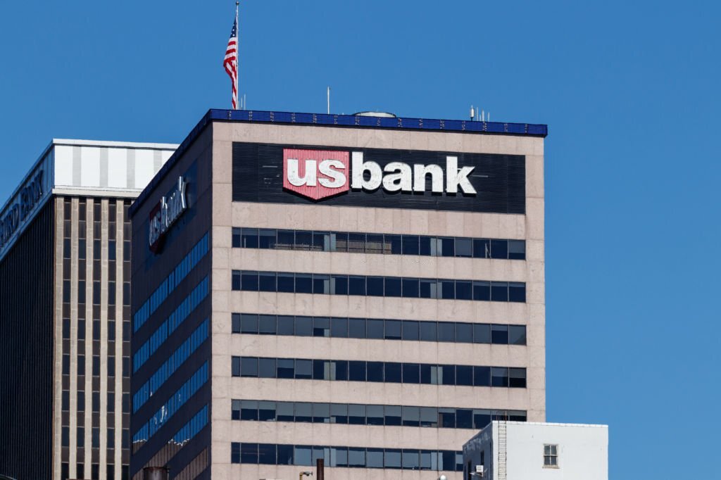 Cincinnati - Circa February 2019: U.S. Bank and Loan Tower. US Bank is ranked the 5th largest bank in the United States II